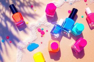 Les couleurs de vernis à ongles qui feront fureur cet été